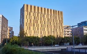easyHotel Barcelona Fira L'Hospitalet de Llobregat Exterior photo